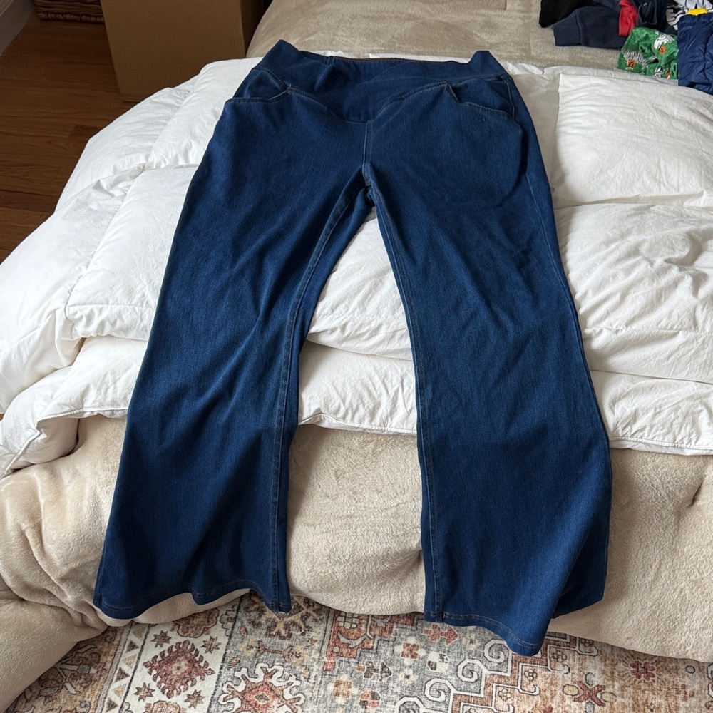 Women's Dark Blue Flared Stretch Jeans - Pull-On  bell bottom